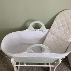Tommee Tippee green Moses basket - Image 3