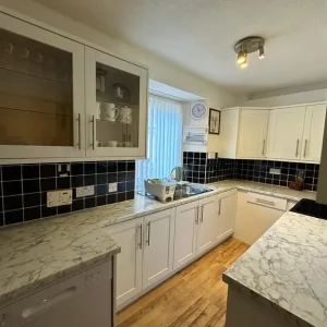 3-bedroom townhouse on Academy Road - Image 4