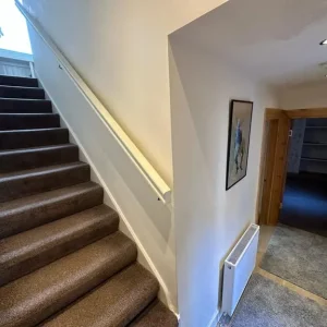 3-bedroom townhouse on Academy Road - Image 7