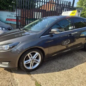 2017 Ford Focus 1.0T EcoBoost Zetec Edition 5-door hatchback - Image 4