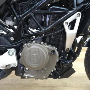 Husqvarna Svartpilen 401 2020 with WP Apex Forks and Bar End Mirrors - Image 5