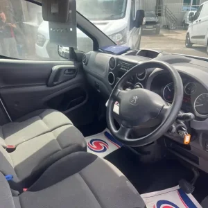 2019 Peugeot Partner 636 SE 67 Van Electric Automatic - Image 3