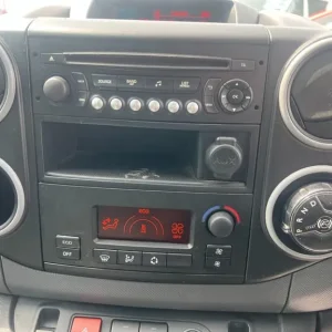 2019 Peugeot Partner 636 SE 67 Van Electric Automatic - Image 6