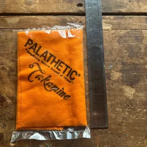 Takamine cleaning cloth for guitar - Image 2