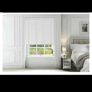White Venetian Blind - Image 4