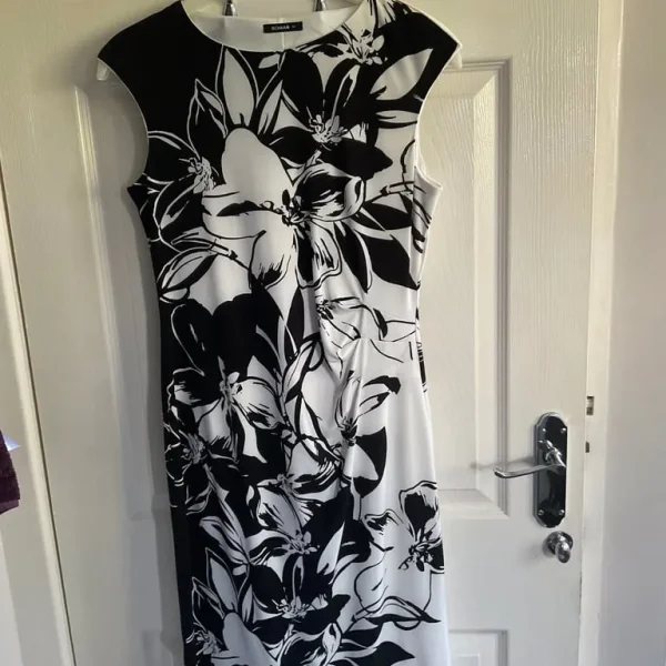 Off-white and black flower dress with side pleat