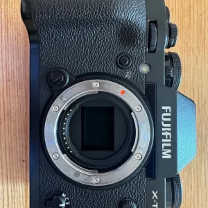 Fujifilm XT-3 Camera with XF16-80mm F4 R Lens - Image 8