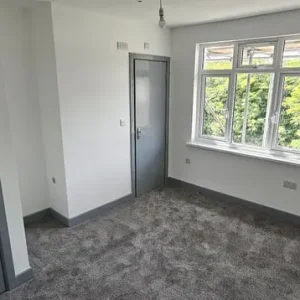 Double Room with En-Suite and Modern Kitchens