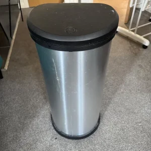 Curver 40L bin