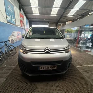 2018 Citroen Dispatch 1.6 HDi S/S Panel Van - Image 6