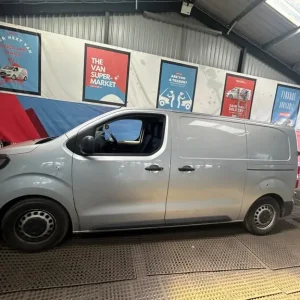 2018 Citroen Dispatch 1.6 HDi S/S Panel Van - Image 8