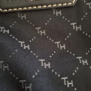 Large Tommy Hilfiger Bag - Image 2