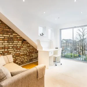 TWO ROOMS WITH ENSUITE IN LASSWADE, MIDLOTHIAN