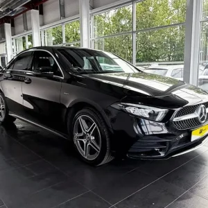 2021 Mercedes-Benz A-Class 1.3 A250e Plug-in Hybrid - Image 4