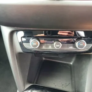 2022 Vauxhall Corsa Elite Edition Hatchback Manual - Image 8