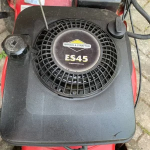 Mountfield self-propelled petrol lawnmower with electric key start - Image 5