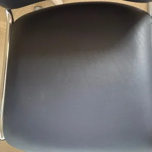 Pledge Key full back chrome frame cantilever chair - Image 4