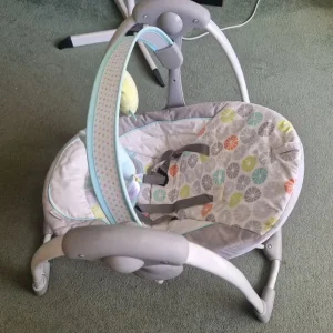 Ingenuity Swing 'n Go Hugs and Toot baby swing - Image 3