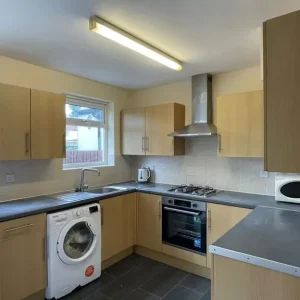 3 Bedroom House - Image 4
