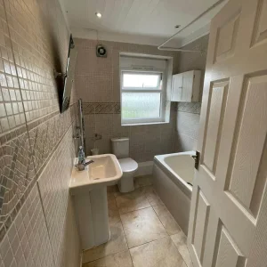 3 Bedroom House - Image 5