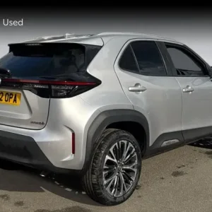 2022 Toyota Yaris Cross 1.5 Hybrid Excel 5-door Estate - Image 2