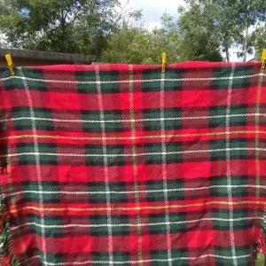 TRAVEL RUGS/THROWS/BLANKETS