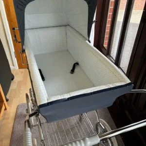 Grey Royale Pram - Image 2