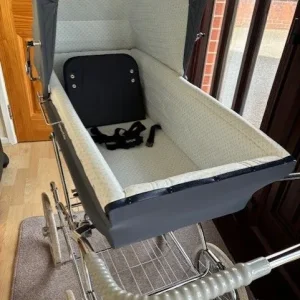 Grey Royale Pram - Image 3