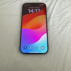 iPhone 16 Pro - Image 5