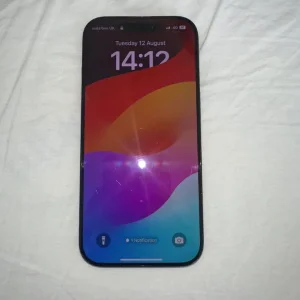 iPhone 16 Pro - Image 6