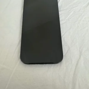 iPhone 16 Pro - Image 7