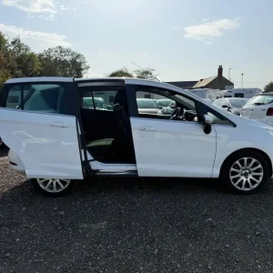 2015 Ford B-Max 1.6 TDCi Titanium - Image 3