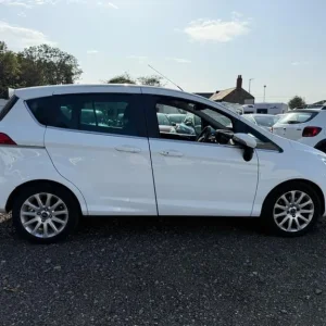 2015 Ford B-Max 1.6 TDCi Titanium - Image 4