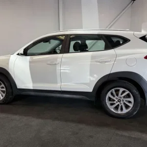 2018 Hyundai Tucson SE Nav Blue Drive 2WD GDi 5dr SUV - Image 3