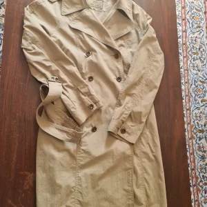 Ladies summer creased style coat