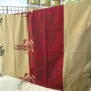 Large bed cover with oriental pattern