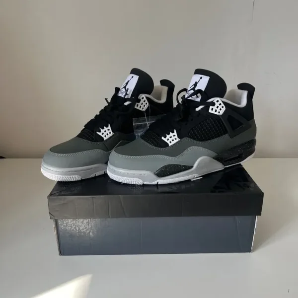 Jordan 4 Fears size 10
