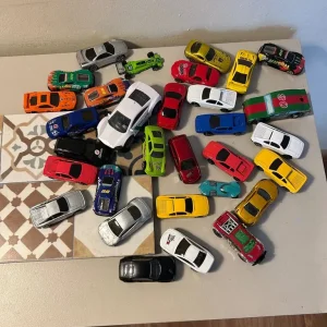 Toy car bundle - Image 2