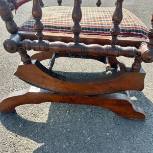 Antique American Platform Rocking Chair – Victorian Style - Image 4