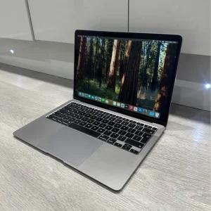 13” 2020 MacBook Air Space Gray - Image 3