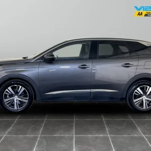 2022 Peugeot 3008 1.6 Plug-in Hybrid with Apple CarPlay and Safety Features - Image 7