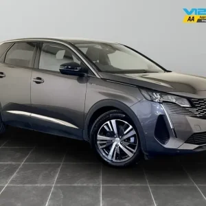 2022 Peugeot 3008 1.6 Plug-in Hybrid with Apple CarPlay and Safety Features