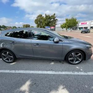 Volvo V40 2.0D 2016 Hatchback - Image 2