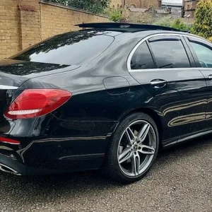 Mercedes-Benz E 350e 2018 AMG Line Premium Plus - Image 3