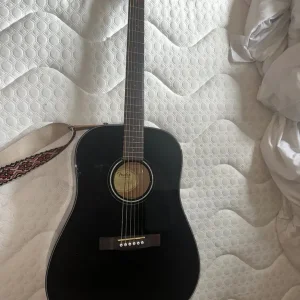 Fender CD-60 V2 acoustic guitar