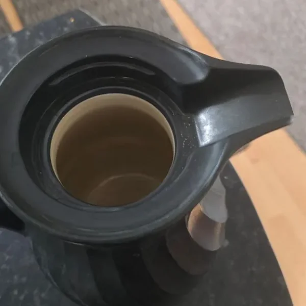 Vacuum insulated coffee/tea pot