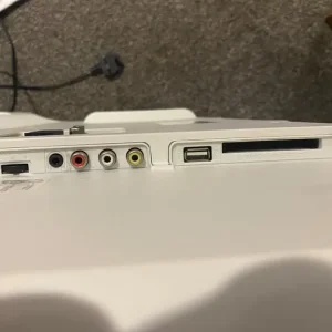 White A Rated JVC 32 Inch HD TV With Built-in DVD - Image 4