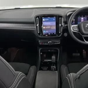 2024 Volvo XC40 Ultimate Mild Hybrid Estate - Image 5