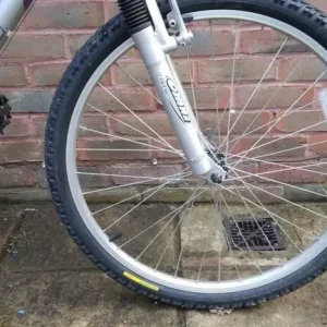 Giant Sedona 19-inch mountain bike - Image 6