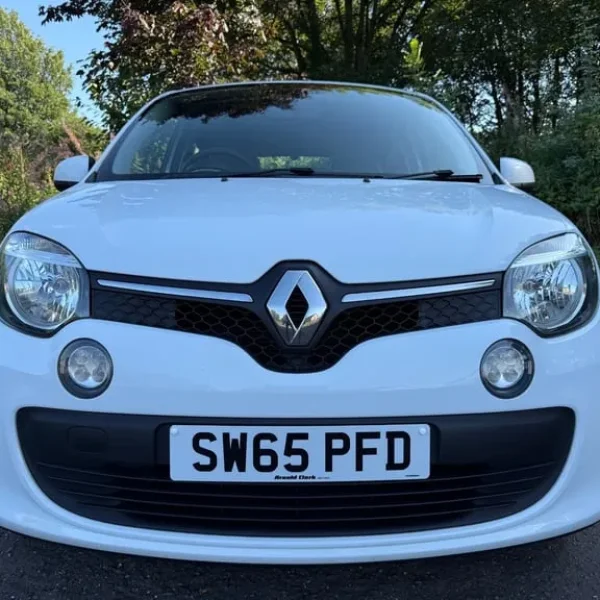 2016 Renault Twingo 1.0 SCE Play 5-door hatchback